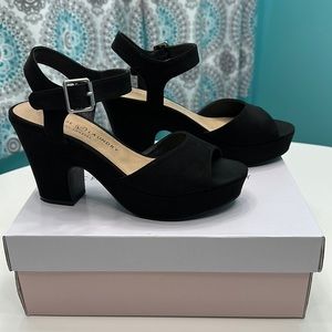 Chinese Laundry wedge sandals size 7.5